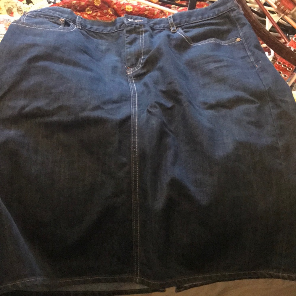 Dark wash denim skirt